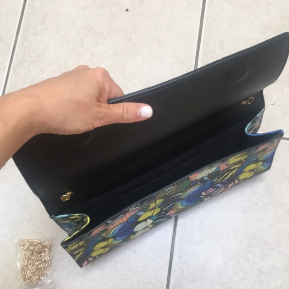 🦋STUNNING Butterfly Clutch🦋 - Picture 2 of 2